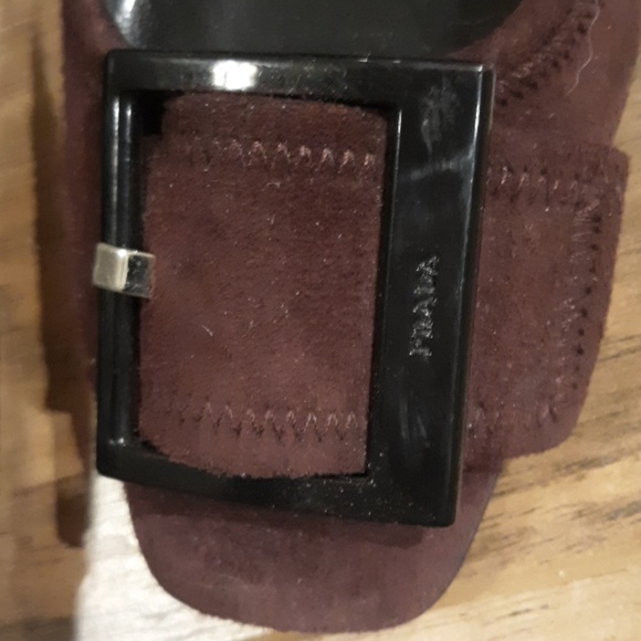 Vintage Prada Maroon Leather Kitten Heels. Made in Italy - Picture 4 of 8